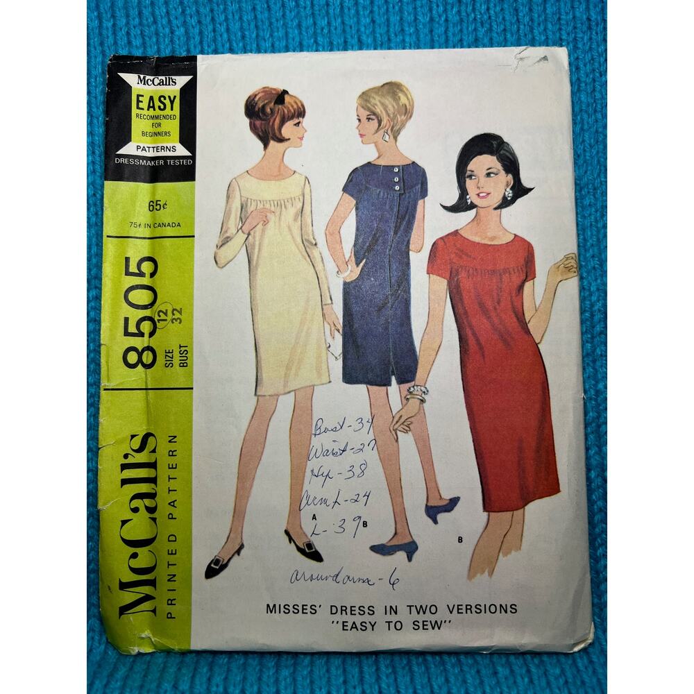 McCalls8505  Sewing pattern shift dress 1960s Size 12
